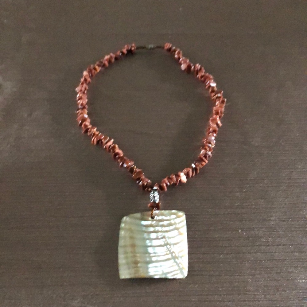 Necklace sienna and mother of pearl